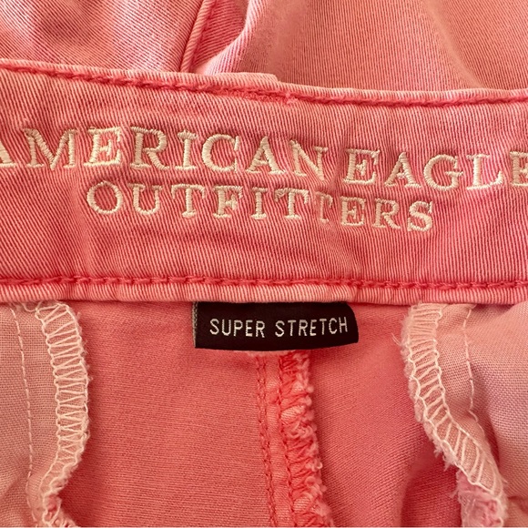 American Eagle Outfitters Twill Shorts Midi Super Stretch Pink Size 4 - Picture 4 of 7